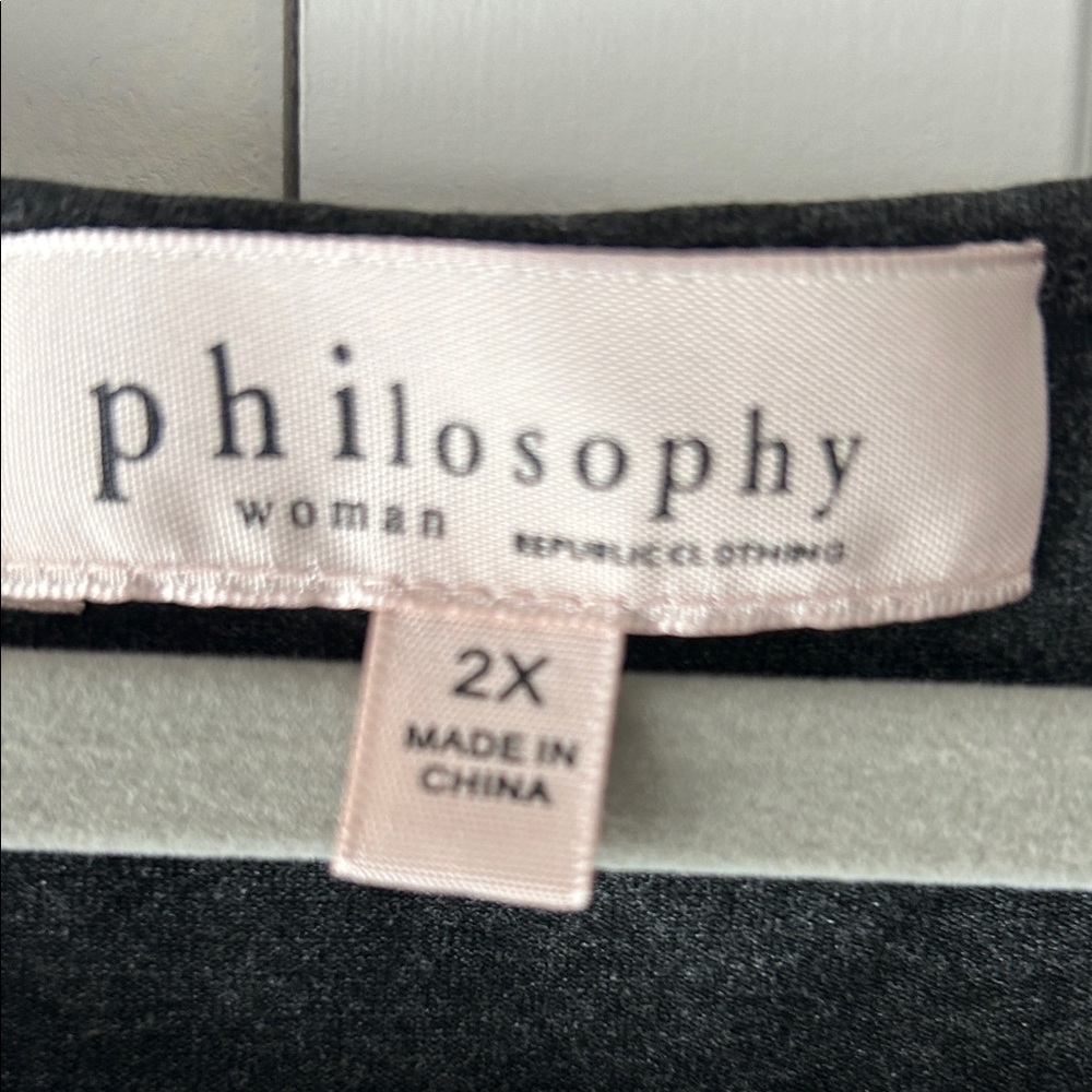 Philosophy Charcoal Women's Tunic 2x - Picture 2 of 4